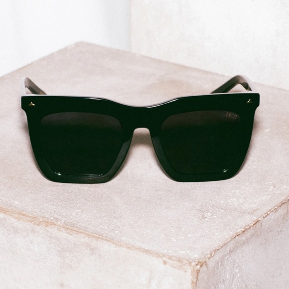 DEZI Accessories - DEZI FALL BACK SUNGLASSES